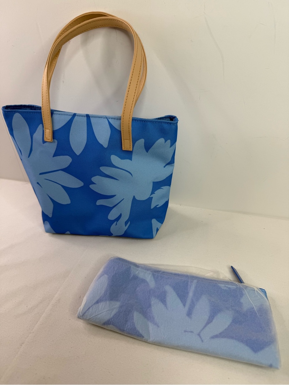 Vintage Estée Lauder Two Tone Blue Tote with Makeup Bag